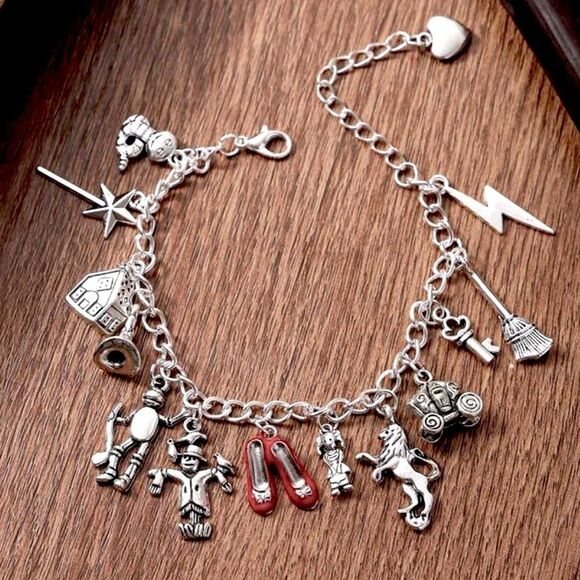SALE Sterling Silver Vintage Wizard Of Oz Charm Bracelet - Picture 1 of 5